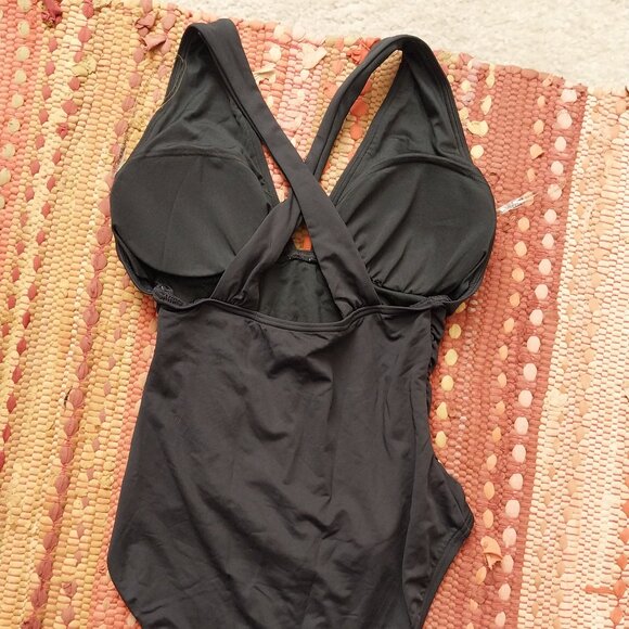 NWT Michael Kors One Piece Swimsuit - Picture 2 of 5